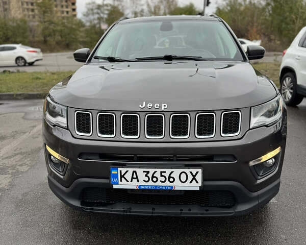 Сірий Джип Compass, об'ємом двигуна 2.36 л та пробігом 123 тис. км за 16000 $, фото 1 на Automoto.ua