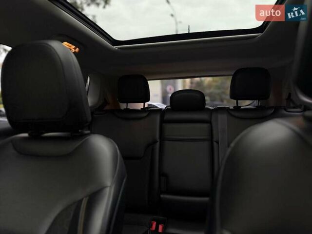 Серый Джип Компас, объемом двигателя 2.36 л и пробегом 148 тыс. км за 15300 $, фото 1 на Automoto.ua