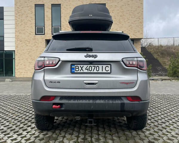 Сірий Джип Compass, об'ємом двигуна 2.36 л та пробігом 184 тис. км за 17000 $, фото 5 на Automoto.ua