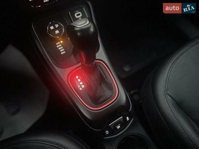 Джип Compass 2017 у Одесі на Automoto.ua Сірий Джип Compass, об'ємом двигуна 2.36 л та пробігом 42 тис. км за 12800 $, фото 21 на Automoto.ua