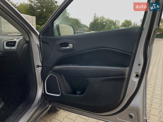 Серый Джип Компас, объемом двигателя 2.4 л и пробегом 119 тыс. км за 12900 $, фото 29 на Automoto.ua