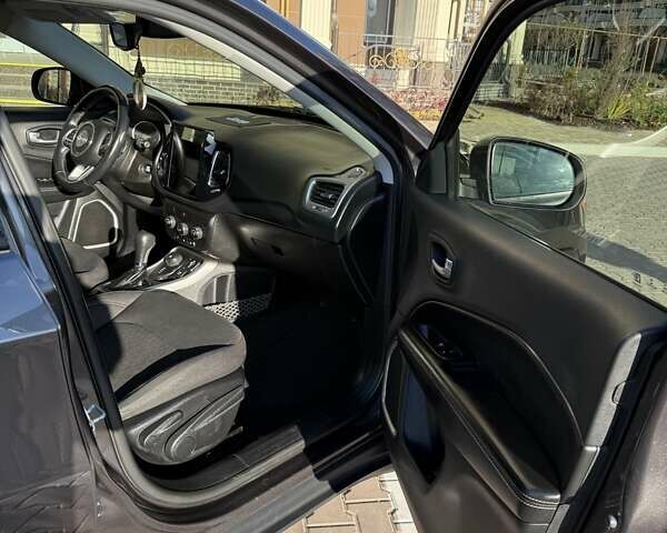 Серый Джип Компас, объемом двигателя 2.36 л и пробегом 100 тыс. км за 14700 $, фото 15 на Automoto.ua