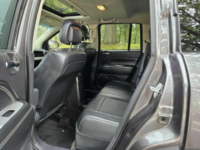 Джип Compass 2017 у Дніпро (Дніпропетровську) на Automoto.ua Сірий Джип Compass, об'ємом двигуна 2.4 л та пробігом 68 тис. км за 5800 $, фото 7 на Automoto.ua