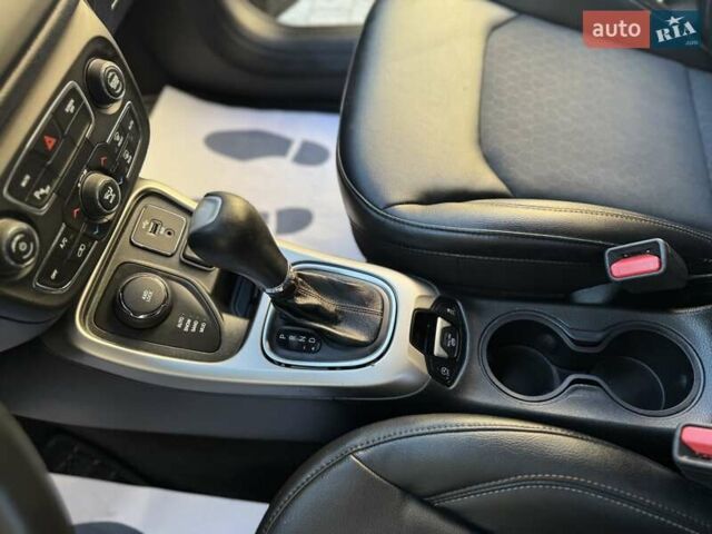 Сірий Джип Compass, об'ємом двигуна 2.4 л та пробігом 222 тис. км за 12850 $, фото 64 на Automoto.ua