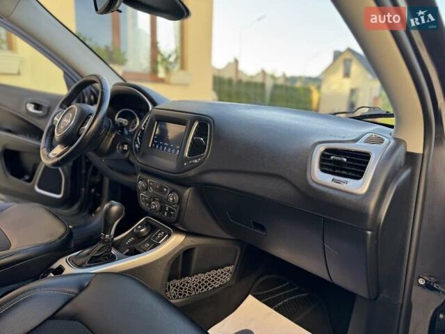 Сірий Джип Compass, об'ємом двигуна 2.4 л та пробігом 222 тис. км за 13250 $, фото 77 на Automoto.ua