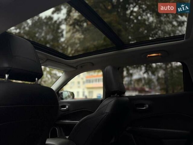 Серый Джип Компас, объемом двигателя 2.36 л и пробегом 148 тыс. км за 15300 $, фото 5 на Automoto.ua