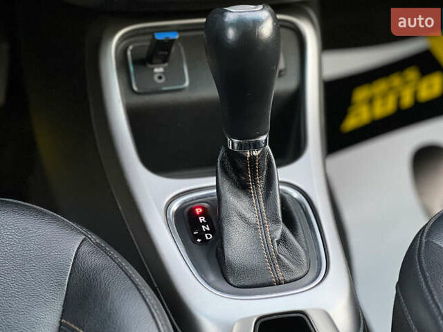 Сірий Джип Compass, об'ємом двигуна 2.4 л та пробігом 75 тис. км за 15800 $, фото 11 на Automoto.ua