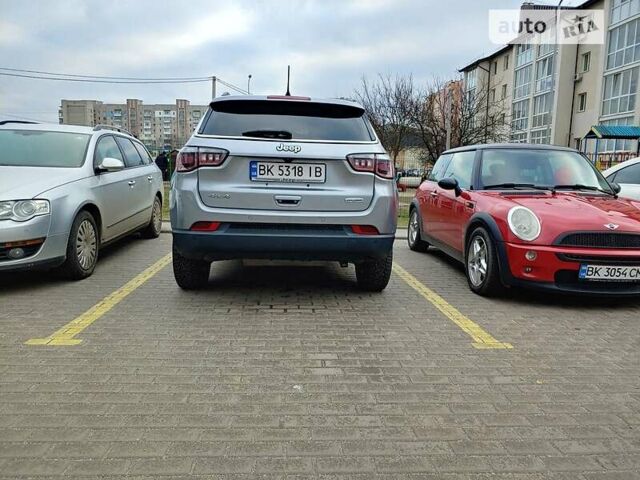 Серый Джип Компас, объемом двигателя 2.4 л и пробегом 37 тыс. км за 14000 $, фото 12 на Automoto.ua