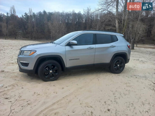 Сірий Джип Compass, об'ємом двигуна 2.4 л та пробігом 138 тис. км за 13800 $, фото 2 на Automoto.ua