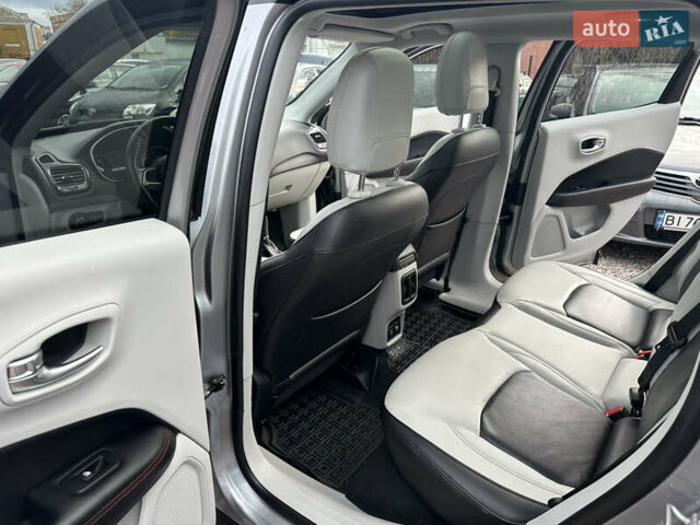 Джип Compass 2017 у Полтаві на Automoto.ua Сірий Джип Compass, об'ємом двигуна 2.36 л та пробігом 125 тис. км за 15500 $, фото 36 на Automoto.ua