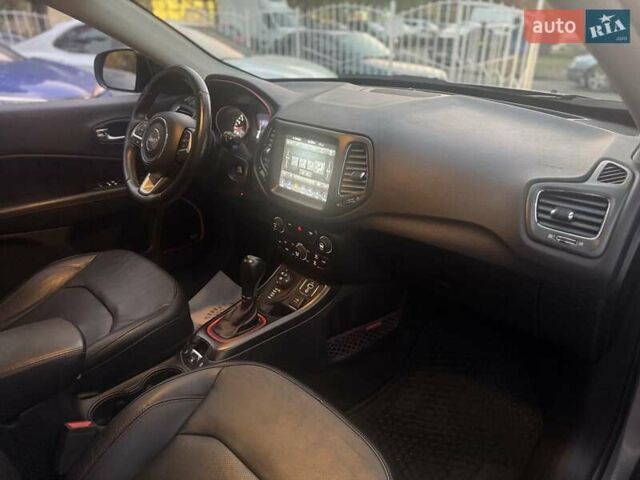 Джип Compass 2017 у Одесі на Automoto.ua Сірий Джип Compass, об'ємом двигуна 2.36 л та пробігом 42 тис. км за 12800 $, фото 16 на Automoto.ua