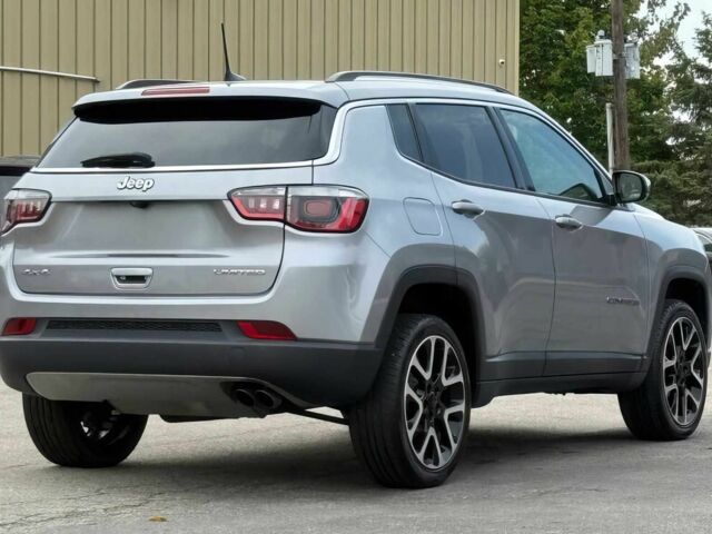 Сірий Джип Compass, об'ємом двигуна 2.4 л та пробігом 51 тис. км за 11100 $, фото 5 на Automoto.ua