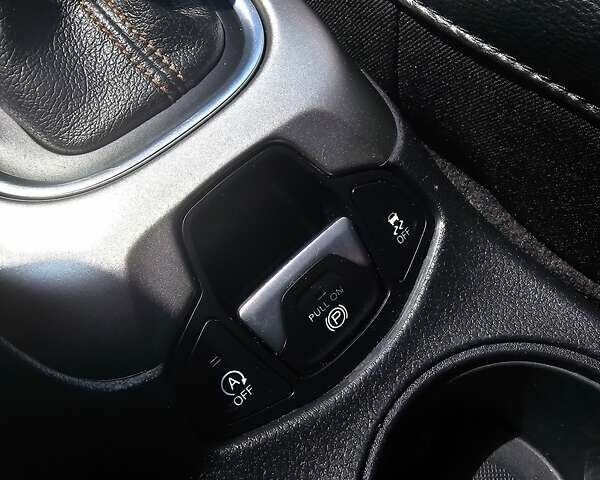 Серый Джип Компас, объемом двигателя 2.4 л и пробегом 145 тыс. км за 15500 $, фото 14 на Automoto.ua