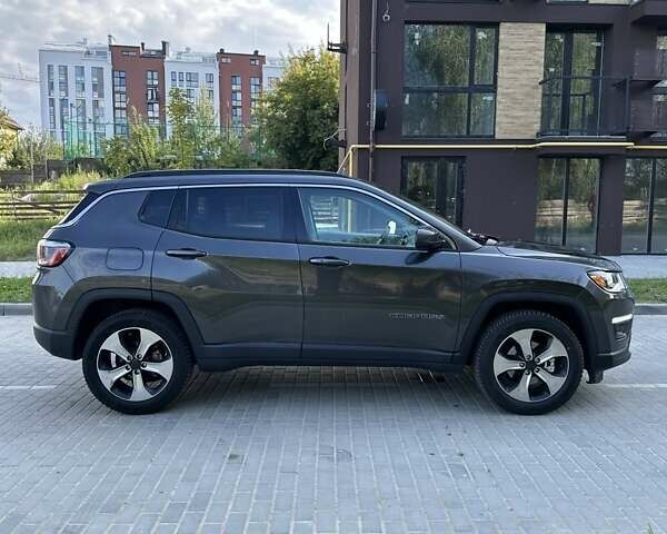 Серый Джип Компас, объемом двигателя 2.36 л и пробегом 81 тыс. км за 17500 $, фото 3 на Automoto.ua