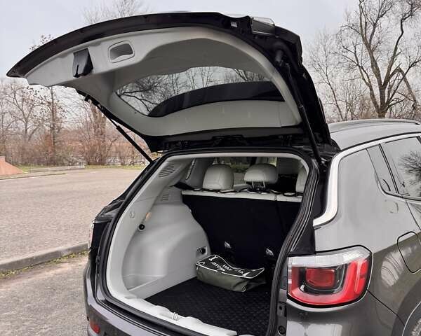 Сірий Джип Compass, об'ємом двигуна 2.4 л та пробігом 129 тис. км за 15800 $, фото 9 на Automoto.ua