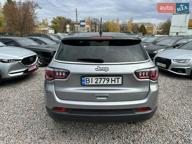 Джип Compass 2017 у Полтаві на Automoto.ua Сірий Джип Compass, об'ємом двигуна 2.36 л та пробігом 125 тис. км за 15500 $, фото 9 на Automoto.ua