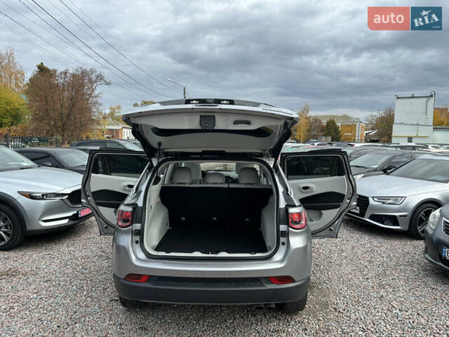 Джип Compass 2017 у Полтаві на Automoto.ua Сірий Джип Compass, об'ємом двигуна 2.36 л та пробігом 125 тис. км за 15500 $, фото 14 на Automoto.ua