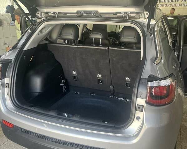 Серый Джип Компас, объемом двигателя 2.4 л и пробегом 70 тыс. км за 12900 $, фото 10 на Automoto.ua