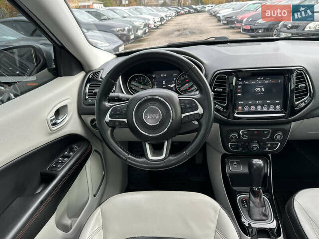 Джип Compass 2017 у Полтаві на Automoto.ua Сірий Джип Compass, об'ємом двигуна 2.36 л та пробігом 125 тис. км за 15500 $, фото 30 на Automoto.ua