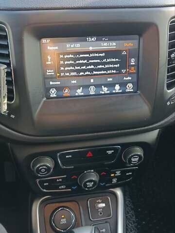 Серый Джип Компас, объемом двигателя 2.36 л и пробегом 175 тыс. км за 15900 $, фото 4 на Automoto.ua