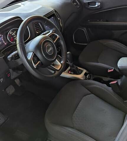 Джип Компас 2017 в Каменское - Днепродзержинск на Automoto.ua Серый Джип Компас, объемом двигателя 2.36 л и пробегом 119 тыс. км за 13800 $, фото 6 на Automoto.ua