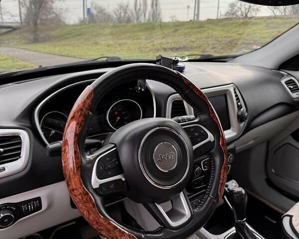 Сірий Джип Compass, об'ємом двигуна 2.4 л та пробігом 129 тис. км за 15800 $, фото 15 на Automoto.ua