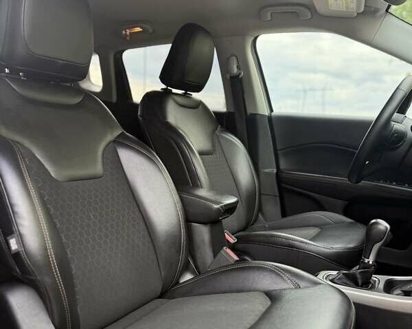 Серый Джип Компас, объемом двигателя 2.36 л и пробегом 100 тыс. км за 13800 $, фото 17 на Automoto.ua