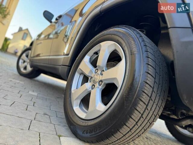 Сірий Джип Compass, об'ємом двигуна 2.4 л та пробігом 222 тис. км за 12850 $, фото 53 на Automoto.ua