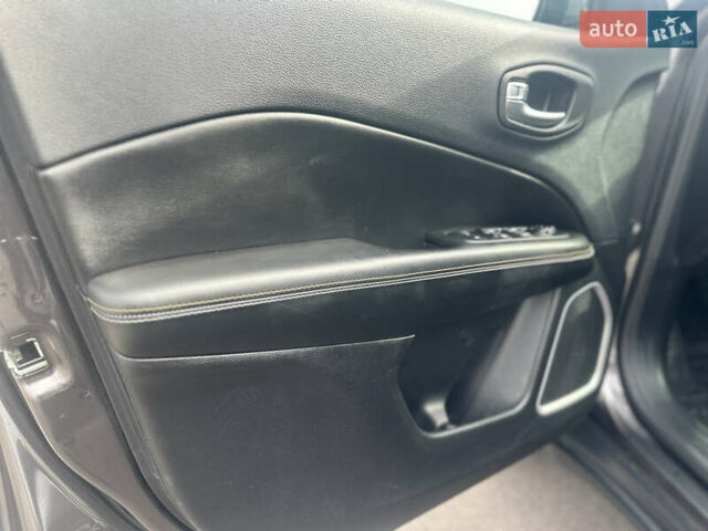 Серый Джип Компас, объемом двигателя 2.36 л и пробегом 156 тыс. км за 13999 $, фото 35 на Automoto.ua