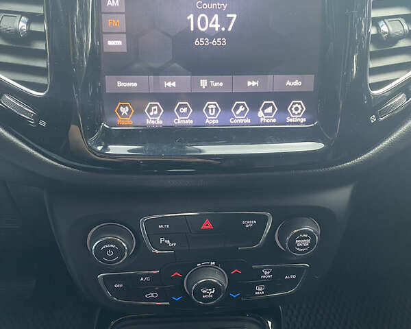 Сірий Джип Compass, об'ємом двигуна 2.36 л та пробігом 115 тис. км за 15500 $, фото 7 на Automoto.ua