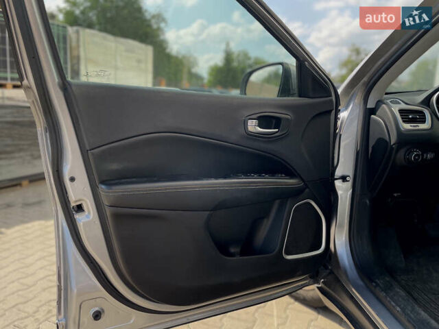 Серый Джип Компас, объемом двигателя 2.4 л и пробегом 119 тыс. км за 12900 $, фото 14 на Automoto.ua