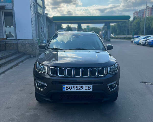 Серый Джип Компас, объемом двигателя 2.36 л и пробегом 57 тыс. км за 13400 $, фото 1 на Automoto.ua