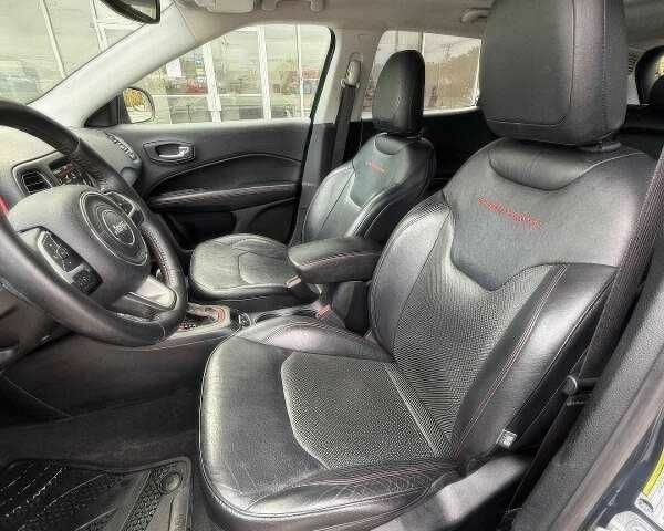 Серый Джип Компас, объемом двигателя 2.4 л и пробегом 111 тыс. км за 3800 $, фото 5 на Automoto.ua