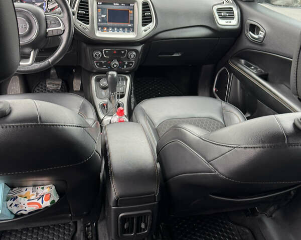 Сірий Джип Compass, об'ємом двигуна 2.36 л та пробігом 123 тис. км за 16000 $, фото 13 на Automoto.ua