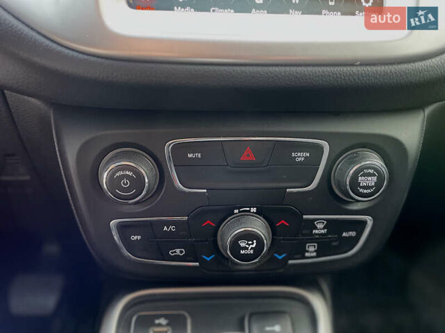 Серый Джип Компас, объемом двигателя 2.4 л и пробегом 119 тыс. км за 12900 $, фото 21 на Automoto.ua