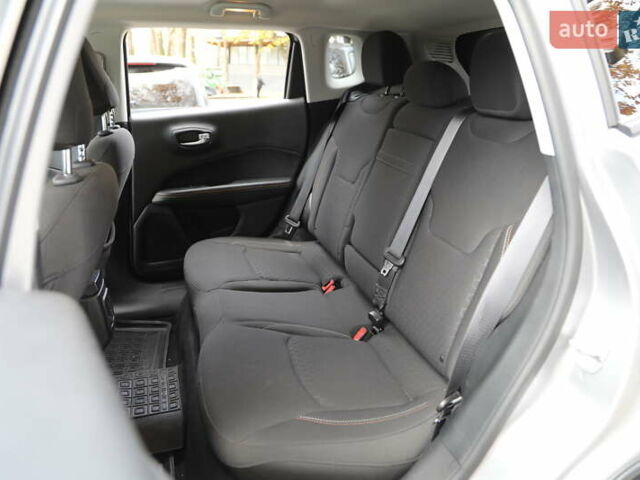 Серый Джип Компас, объемом двигателя 2.36 л и пробегом 34 тыс. км за 16000 $, фото 7 на Automoto.ua