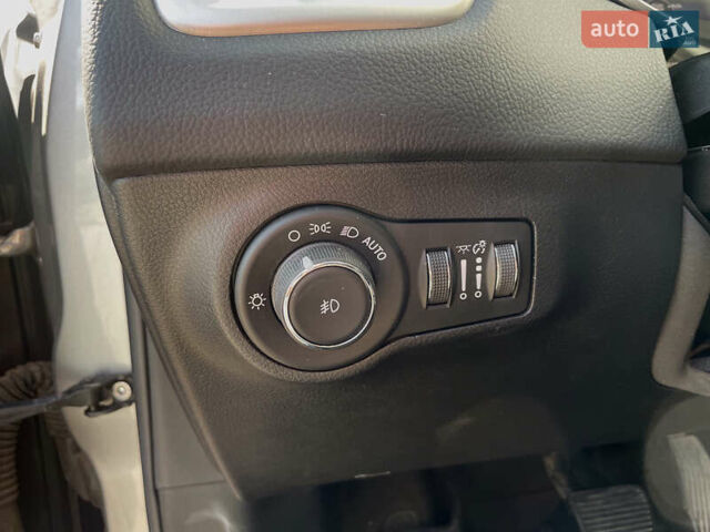 Серый Джип Компас, объемом двигателя 2.4 л и пробегом 119 тыс. км за 12900 $, фото 16 на Automoto.ua