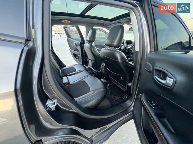 Сірий Джип Compass, об'ємом двигуна 2.36 л та пробігом 52 тис. км за 16900 $, фото 60 на Automoto.ua
