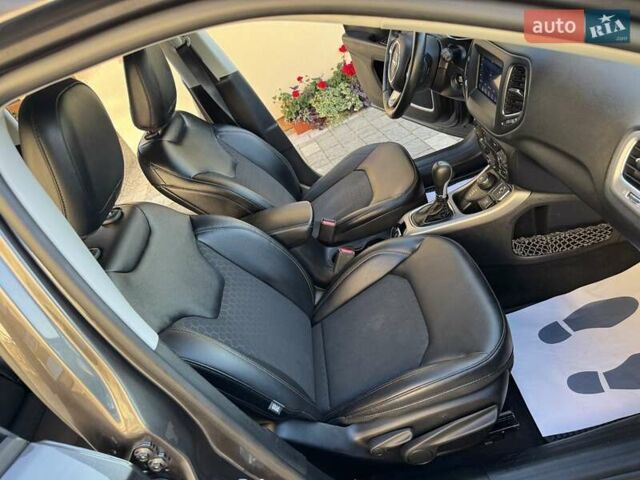 Сірий Джип Compass, об'ємом двигуна 2.4 л та пробігом 222 тис. км за 12850 $, фото 82 на Automoto.ua