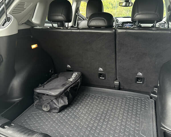 Сірий Джип Compass, об'ємом двигуна 2.36 л та пробігом 52 тис. км за 18500 $, фото 15 на Automoto.ua