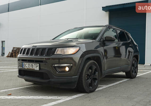 Серый Джип Компас, объемом двигателя 2.4 л и пробегом 164 тыс. км за 14000 $, фото 1 на Automoto.ua