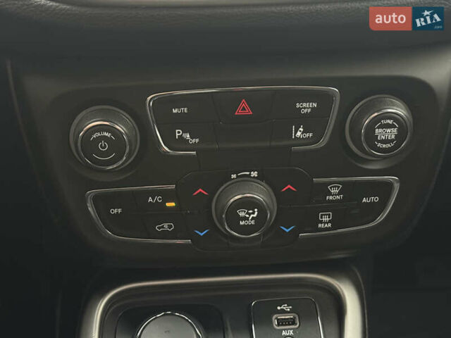 Серый Джип Компас, объемом двигателя 2.36 л и пробегом 230 тыс. км за 15999 $, фото 22 на Automoto.ua