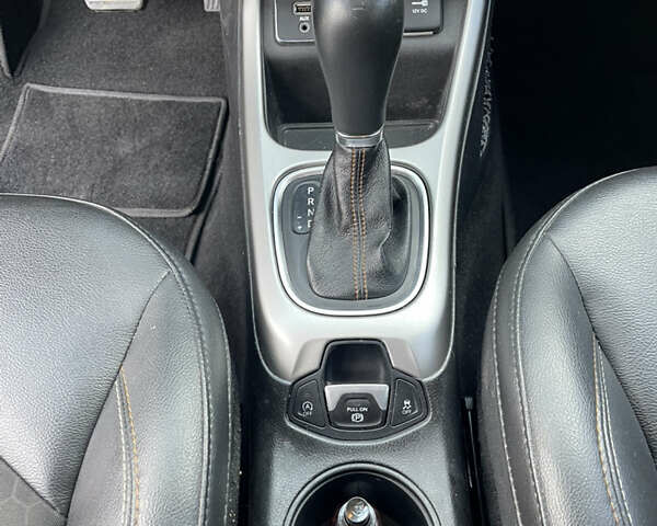 Серый Джип Компас, объемом двигателя 2.36 л и пробегом 105 тыс. км за 13500 $, фото 16 на Automoto.ua