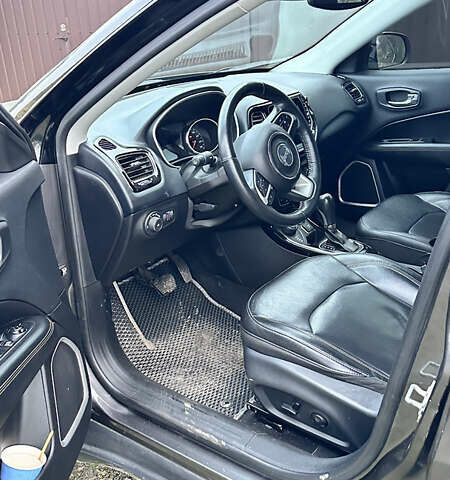 Серый Джип Компас, объемом двигателя 2.36 л и пробегом 755 тыс. км за 15000 $, фото 4 на Automoto.ua