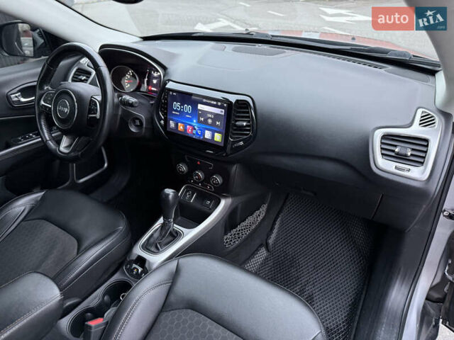 Серый Джип Компас, объемом двигателя 2.36 л и пробегом 105 тыс. км за 14950 $, фото 32 на Automoto.ua