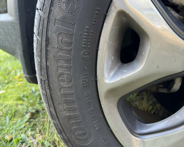 Джип Компас 2018 в Киеве на Automoto.ua Серый Джип Компас, объемом двигателя 2.4 л и пробегом 144 тыс. км за 15800 $, фото 12 на Automoto.ua