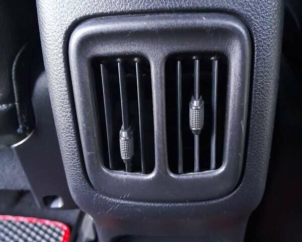 Джип Компас 2018 в Киеве на Automoto.ua Серый Джип Компас, объемом двигателя 2.4 л и пробегом 119 тыс. км за 15950 $, фото 39 на Automoto.ua