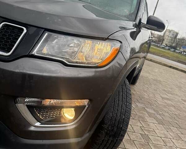 Серый Джип Компас, объемом двигателя 2.36 л и пробегом 220 тыс. км за 13299 $, фото 20 на Automoto.ua