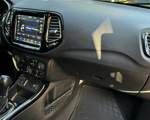 Серый Джип Компас, объемом двигателя 2.36 л и пробегом 95 тыс. км за 17400 $, фото 16 на Automoto.ua