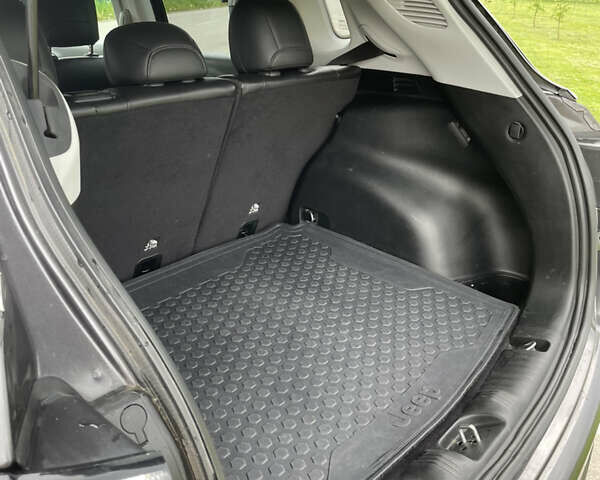 Сірий Джип Compass, об'ємом двигуна 2.4 л та пробігом 123 тис. км за 18000 $, фото 51 на Automoto.ua